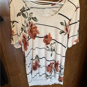 Maurices Cream Relaxed Short Sleeve T-Shirt